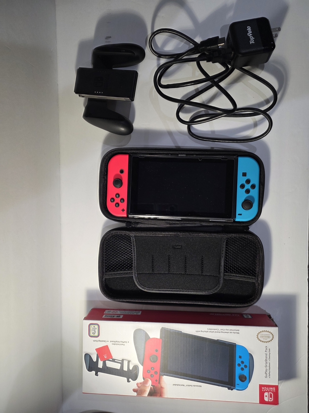 Nintendo Switch Console with Blue & Red Joy-Con - Picture 5 of 6